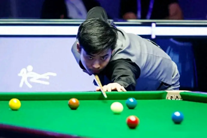 亚巨人无疑 亚巨人无疑