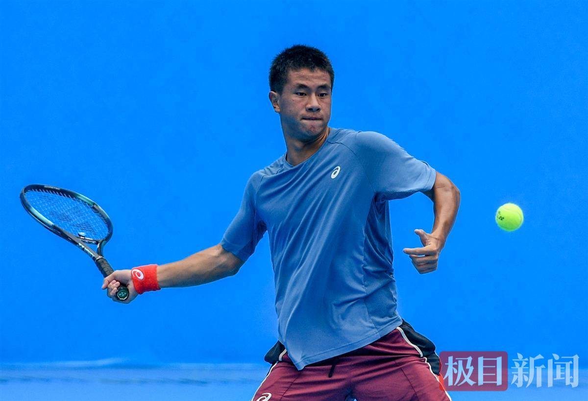 如荼的足球 如荼的足球